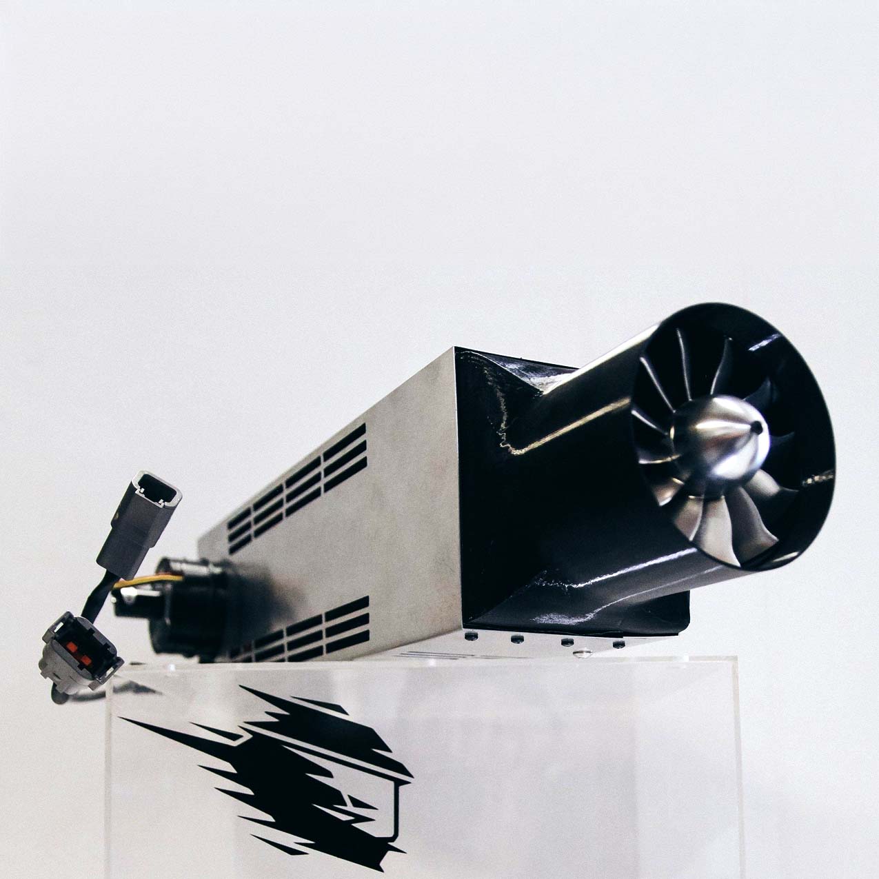 STEELE JetCool Driver AC - Thermoelectric Cooling System